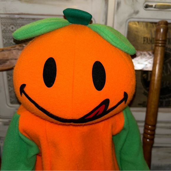 Handerson Handicraft 27" standing halloween Greet & Treat Friends tongue out - Picture 4 of 14